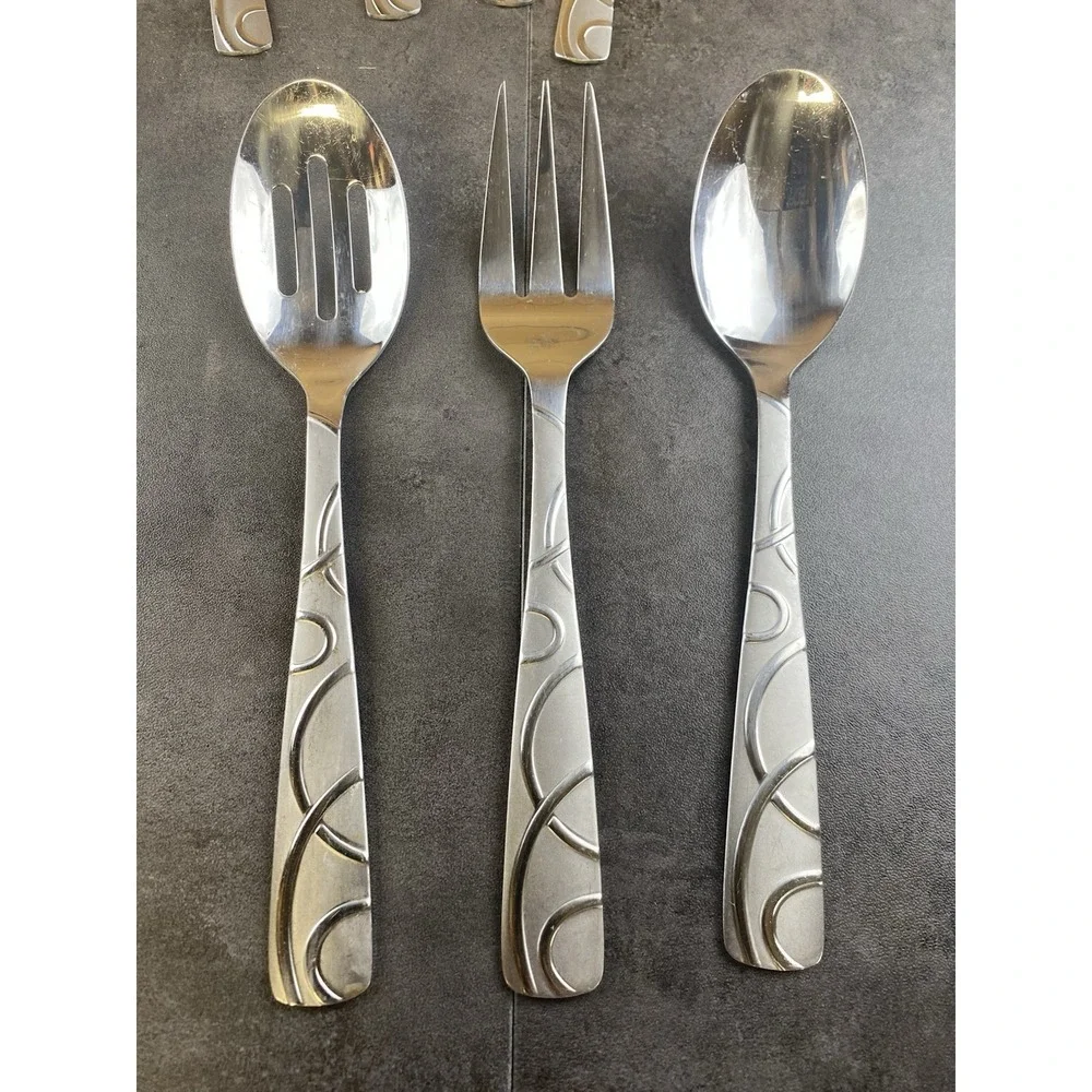 Cambridge Conquest Set of 37 Glossy Frosted Circles Flatware